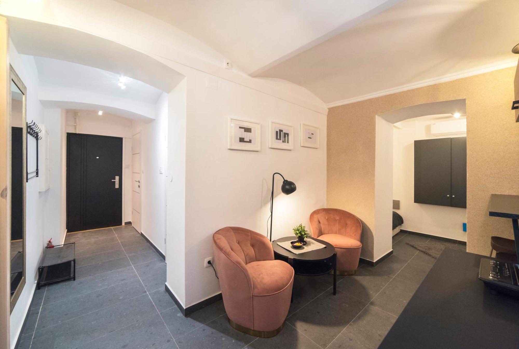 Manuela Varsavska Studio Apartments Zagreb Exterior photo